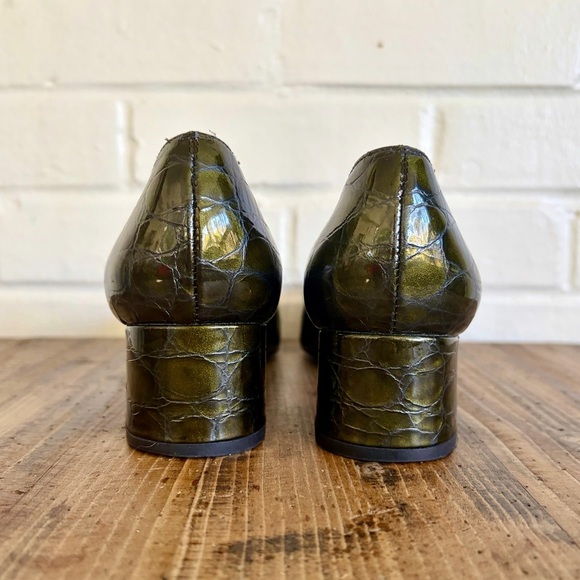Stuart Weitzman Green Crocodile Mini Block Heels w/ Gold Accent, SZ 6.5N EUC! - Picture 5 of 9